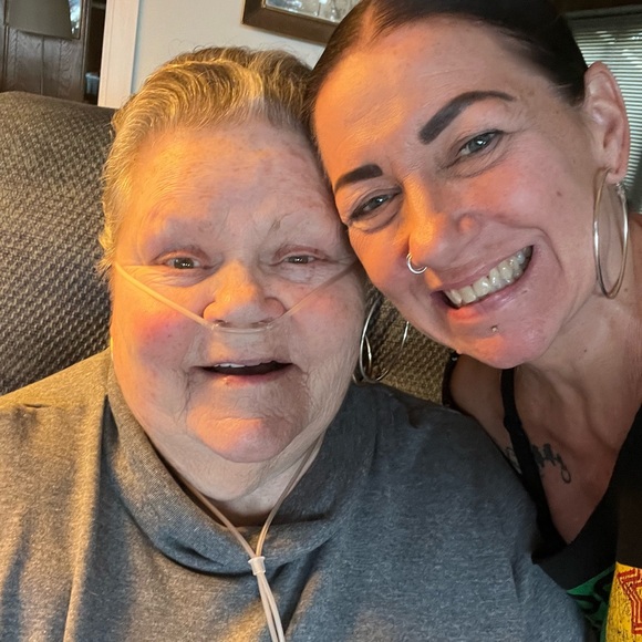 Meet your Posher, Naomi - Picture 6 of 6